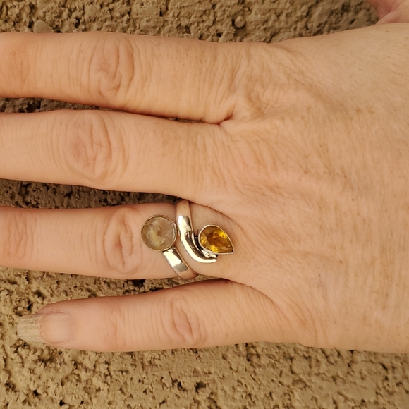 New Golden Rutile and Citrine Adjustable Silver Ring. - Picture 13 of 14